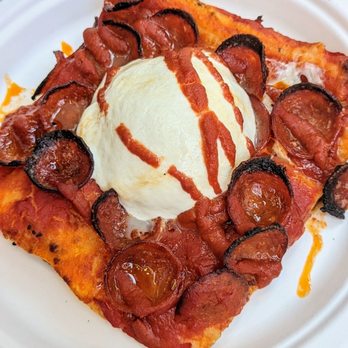 Unregular Pizza - Burrapizza Cafonata | Instagram: @telephonesmoothie - Pizza Near Me - New York, New York