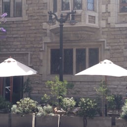Great location. Beautiful interior and exterior and great food.