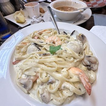 Vinny's Italian Grill - Italian Near Me - Midlothian, Virginia