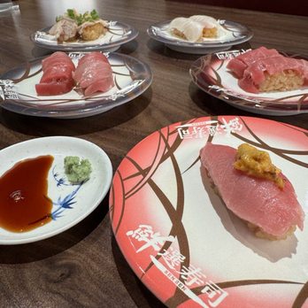 Waka Sakura - Chu-toro, ginger/yuzu yellowtail, chu-toro/uni - Conveyor Belt Sushi Near Me - Irvine, California