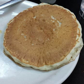 Bella's Short Stack - Fluffy pancake - Breakfast & Brunch Near Me - Algonquin, Illinois