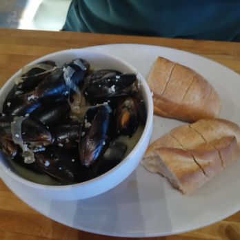 Block - Table & Tap - Drunken Mussels - Gastropubs Near Me - El Paso, Texas Block - Table & Tap - Drunken Mussels - Gastropubs Near Me - El Paso, Texas