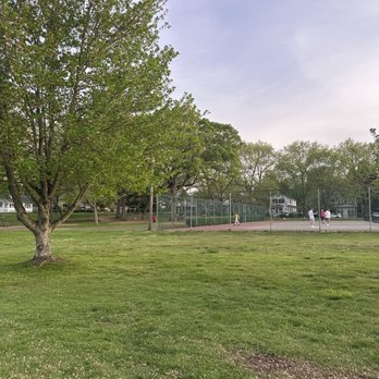 Colonial Lake Park - Parks Near Me - Lawrence Township, New Jersey