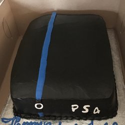 PS4 cake looks different from the picture I send them