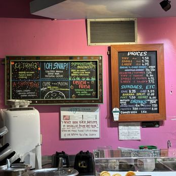 Amy's Ice Creams - Ice Cream & Frozen Yogurt Near Me - Houston, Texas Amy's Ice Creams - Ice Cream & Frozen Yogurt Near Me - Houston, Texas