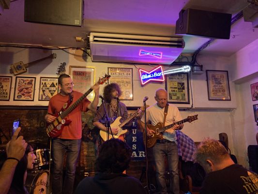 Ain't Nothin But The Blues Bar by null