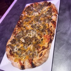 Space NexDoor GastroLounge - Cheeseburger flatbread