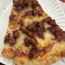 Goomba's Wood Fired Pizza - Exceptional pizza! Great crust.