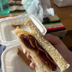 Peach and Pepper - Turkey/bacon/gouda/apple on sourdough