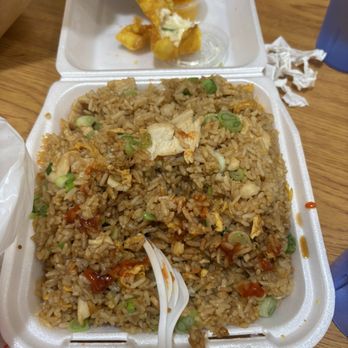 Sam Hut - Chicken fried rice and cream cheese wontons with a sweet dipping sauce - Chinese Near Me - Calimesa, California Sam Hut - Chicken fried rice and cream cheese wontons with a sweet dipping sauce - Chinese Near Me - Calimesa, California