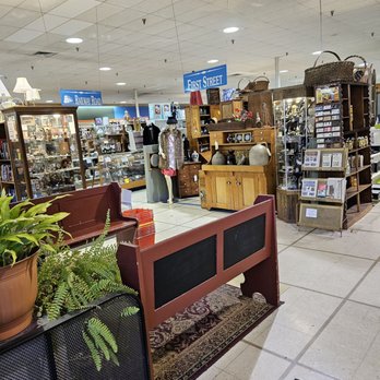 Roanoke Antique Mall - Lots of space in between the booths to be able to move around and explore them all. - Antiques Near Me - Roanoke, Virginia Roanoke Antique Mall - Lots of space in between the booths to be able to move around and explore them all. - Antiques Near Me - Roanoke, Virginia