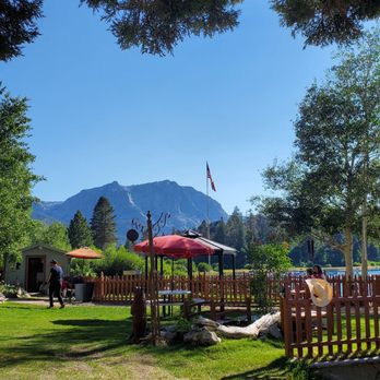 Big Rock Resort - The resort grounds which are very well kept - Resorts Near Me - June Lake, California Big Rock Resort - The resort grounds which are very well kept - Resorts Near Me - June Lake, California