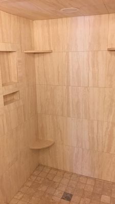 Houchins Family Construction Logo