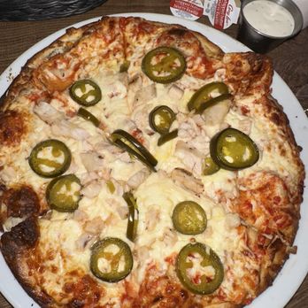 Mama Mia's Italian Eatery - Hot honey pizza (chicken instead of pepperoni) - Italian Near Me - Niagara Falls, Ontario Mama Mia's Italian Eatery - Hot honey pizza (chicken instead of pepperoni) - Italian Near Me - Niagara Falls, Ontario