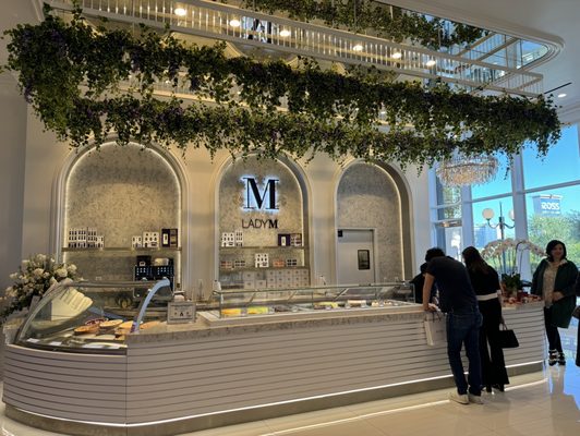 The District at Resorts World by null