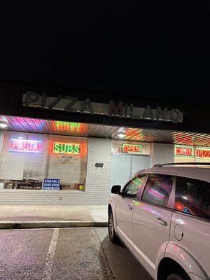 Pizza Milano by null