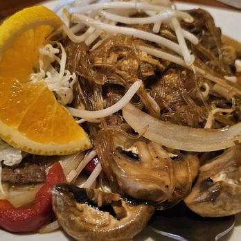Thai Paradise - Thai Near Me - Folsom, California Thai Paradise - Thai Near Me - Folsom, California