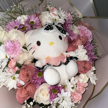 Maggie's Flowers - Hello Kitty Bouquet - Florists Near Me - Harbor City, California