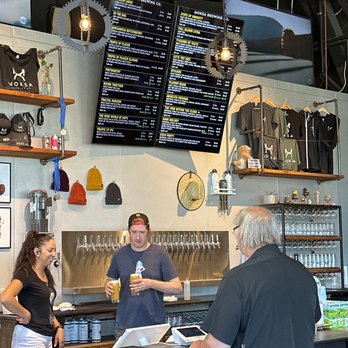 Moksa Brewing - At the counter - Breweries Near Me - Rocklin, California
