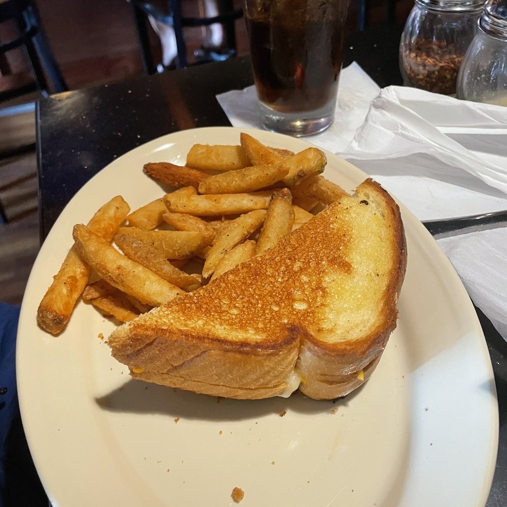 Windward Bar and Grill - Kids grilled cheese - Bars Near Me - Clearwater Beach, Florida Windward Bar and Grill - Kids grilled cheese - Bars Near Me - Clearwater Beach, Florida