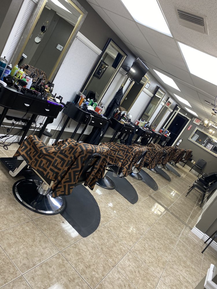 ROYALTY CUTZ Updated September 2024 300 Frandorson Cir