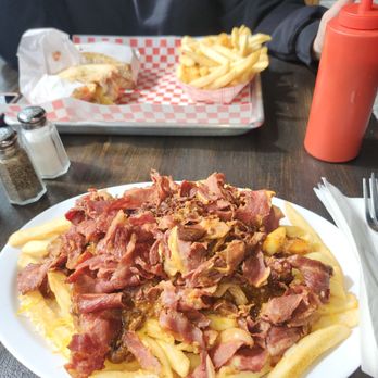 Copperlocks Grill - Pastrami fries and a tuna melt - Fast Food Near Me - Corona, California