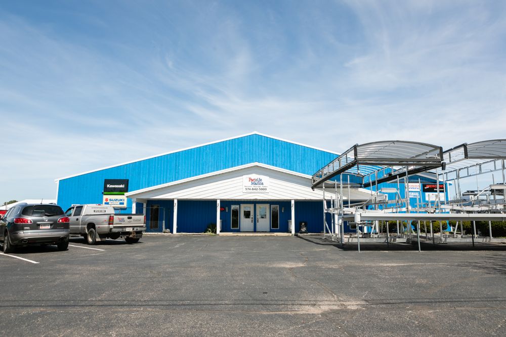 CULVER’S PORTSIDE MARINA Updated October 2024 54 Photos 514 W