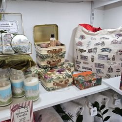 Shyndigz - Lots of Richmond themed gifts