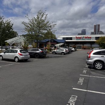 Uwajimaya - Parking lot view - International Grocery Near Me - Bellevue, Washington