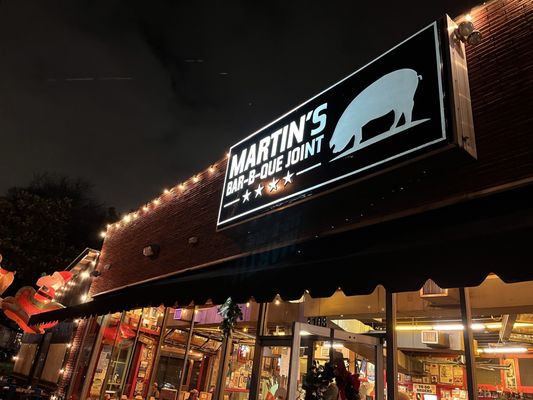 Martin's Bar-B-Que Joint by null