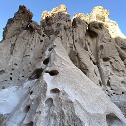 Hole-in-the-Wall Rings Trail