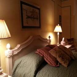 Cornerstone Suites - Larsson Suite Bedroom
