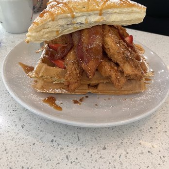 Bruncheon Las Colinas - Texas Chicken & Bacon Waffles - Breakfast & Brunch Near Me - Irving, Texas