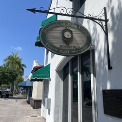 Historic Homestead Town Hall Museum - Front entrance sign