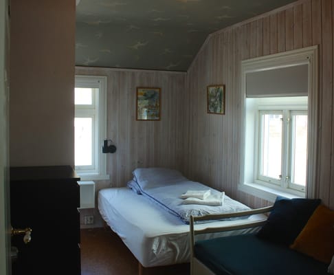 Tromsø Bed & Books by null