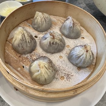 Yum Long - Chocolate Strawberry Xiao Long Bao(6) - Chinese Near Me - Monterey Park, California Yum Long - Chocolate Strawberry Xiao Long Bao(6) - Chinese Near Me - Monterey Park, California