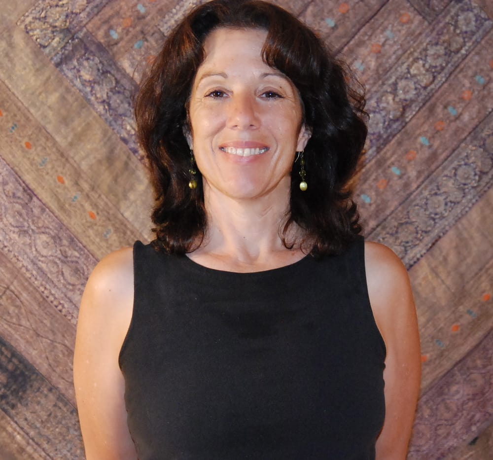 Iyengar Yoga with Deborah Saliby Logo