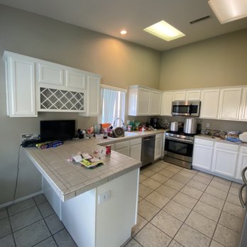 Erwin Custom Painting - Cocina terminada - Painters Near Me - Cathedral City, California Erwin Custom Painting - Cocina terminada - Painters Near Me - Cathedral City, California
