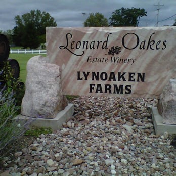 Leonard Oakes Estate Winery - Wineries Near Me - Medina, New York