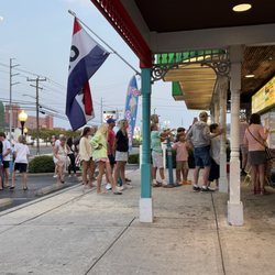 King Kone South - The line outside King Kone shows its popularity, especially right after sunset.