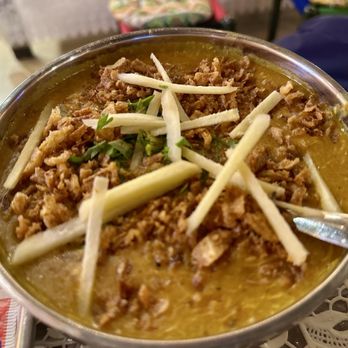 Cloud Naan - Chicken haleem, love the garlic... not much chicken - Pakistani Near Me - Carson, California