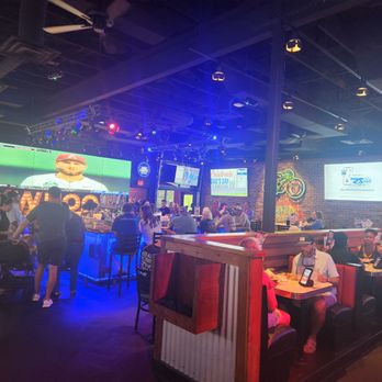 BUBBA’S 33 - Updated December 2025 - 62 Photos & 52 Reviews - 1403 Earl Rudder Fwy S, College