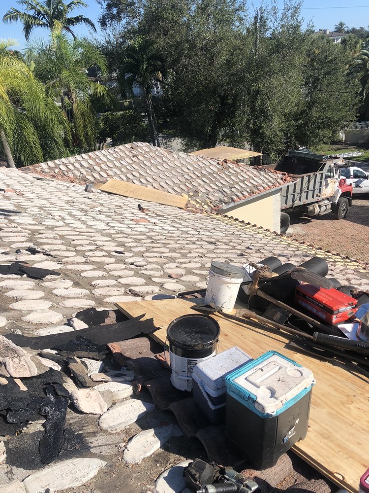 Slide of Acebo Roofing