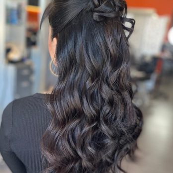 D'luxe Beauty Salon - Hair Salons Near Me - Glendale, California D'luxe Beauty Salon - Hair Salons Near Me - Glendale, California