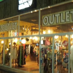 Wayan Natural Wear, Plaza outlet - Exterior.