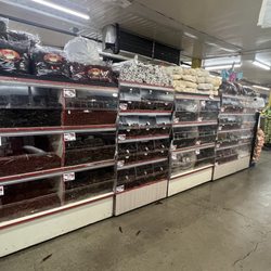 Mercado De La Ocho - Dried chilies, herbs and seasonings!
