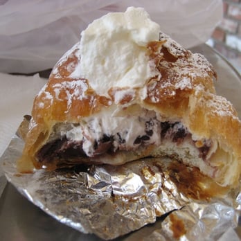 Cream Pan - Azuki Cream - Bakeries Near Me - Tustin, California