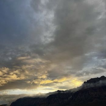 Red Rock Canyon Overlook - A beautiful stormy sunset. - Climbing Near Me - Las Vegas, Nevada Red Rock Canyon Overlook - A beautiful stormy sunset. - Climbing Near Me - Las Vegas, Nevada