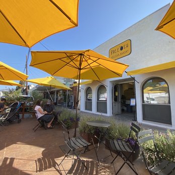 Bree'osh - Montecito - Plenty of outdoor seating! - Coffee & Tea Near Me - Santa Barbara, California Bree'osh - Montecito - Plenty of outdoor seating! - Coffee & Tea Near Me - Santa Barbara, California