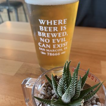 Industry - Zoe Pale Lager 5.1% - New American Near Me - San Marcos, Texas